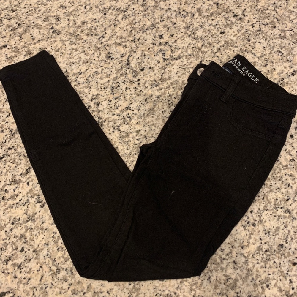 American Eagle black skinny jegging